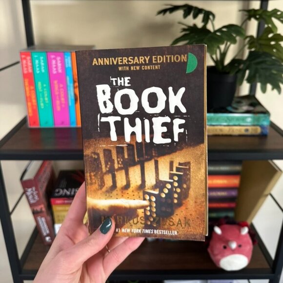 The book thief - Markus Zusak - Picture 1 of 1
